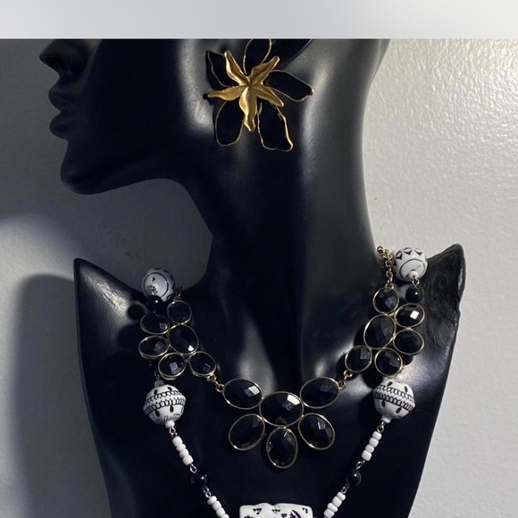 Jewelry - Statement *** Black and Gold  2 x Necklace”s  \ Earrings collection ***